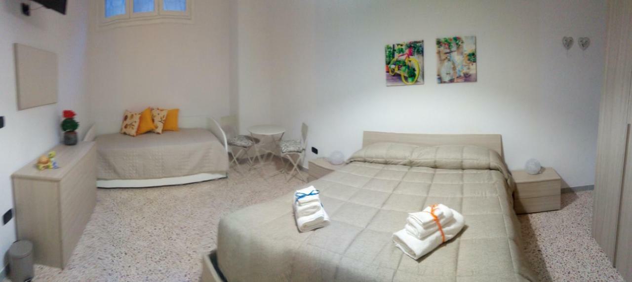 B&B Malaga Salernes Extérieur photo