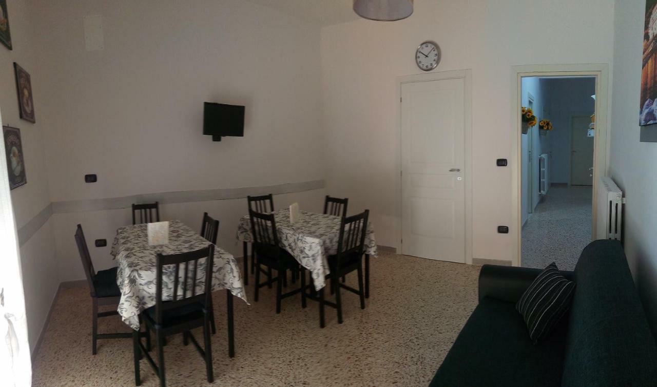 B&B Malaga Salernes Extérieur photo