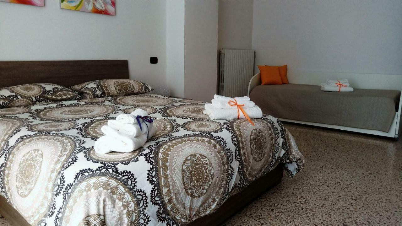 B&B Malaga Salernes Extérieur photo