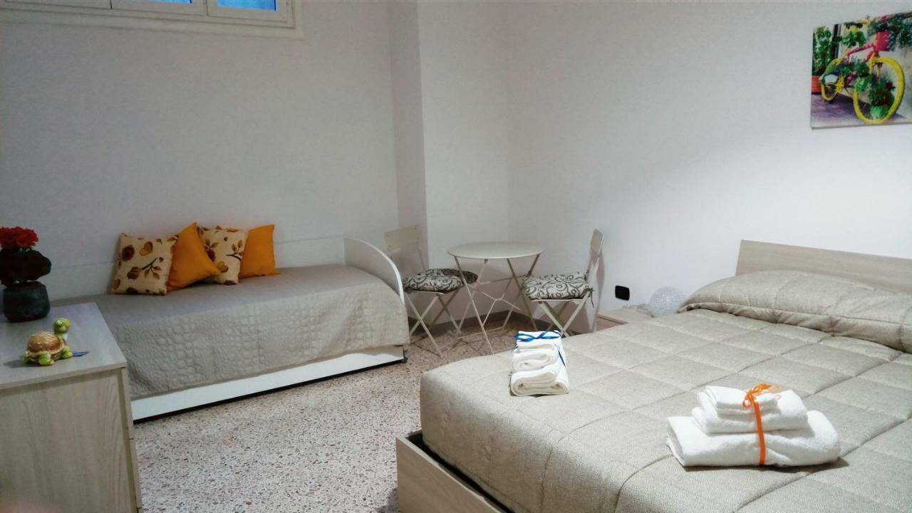 B&B Malaga Salernes Extérieur photo