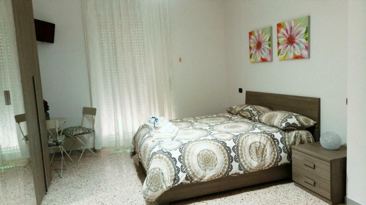 B&B Malaga Salernes Extérieur photo